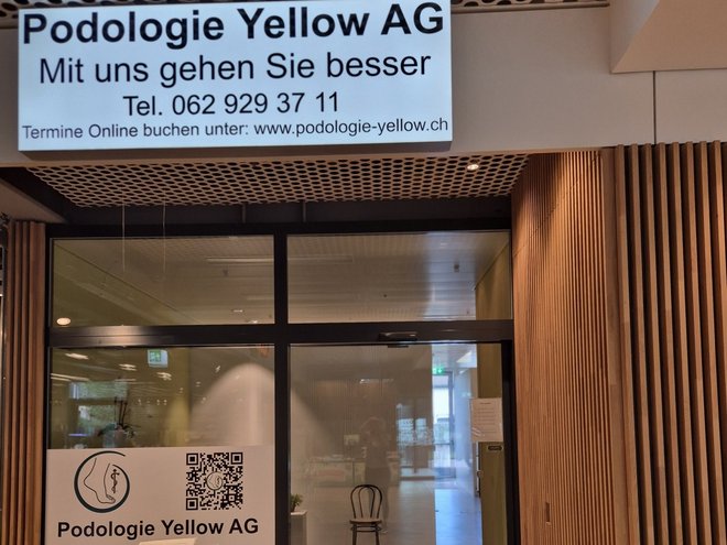 Der Eingang der Podologie Yellow an der Bäreggstrasse 10 in Langenthal